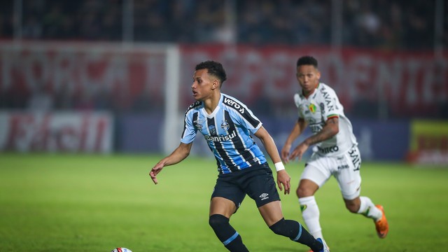 Bitello em empate do Grêmio com o Brusque