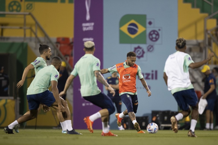 A seleção brasileira treina no Catar