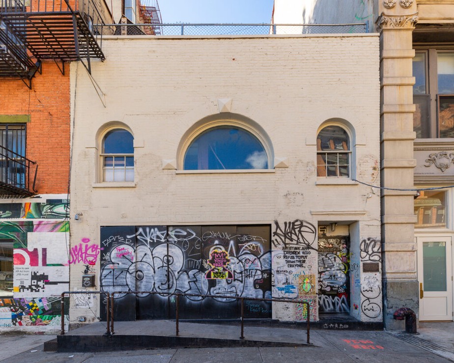 Antiga casa de Basquiat em Nova York está disponível para locação por R$ 319 mil