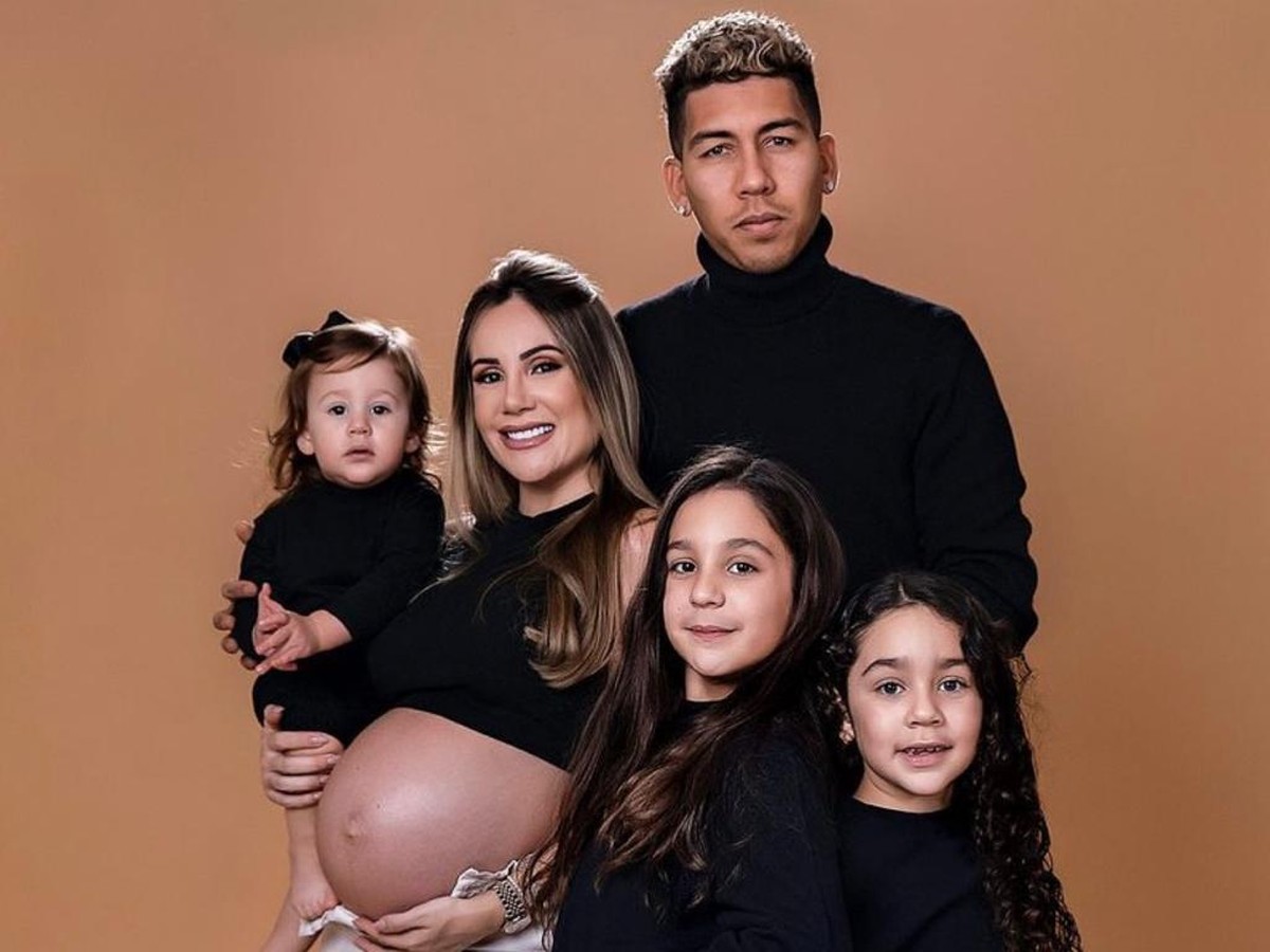 Roberto Firmino anuncia nascimento da quarta filha
