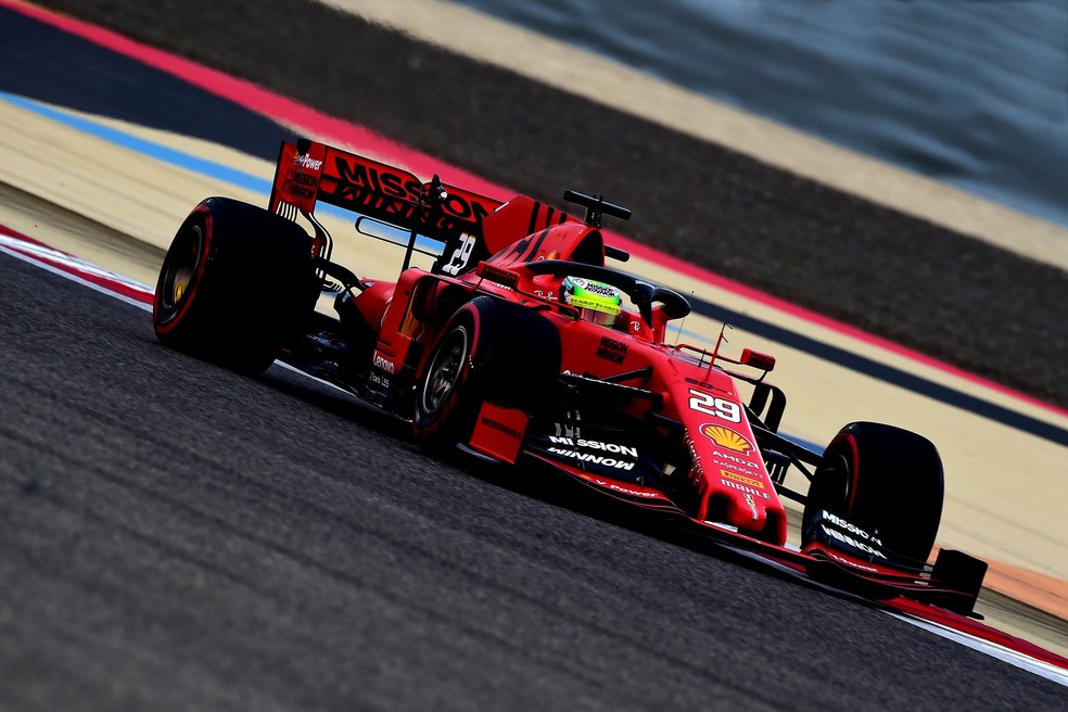 Mick Schumacher nos testes do Barein de 2019 com a Ferrari — Foto: Reprodução Ferrari