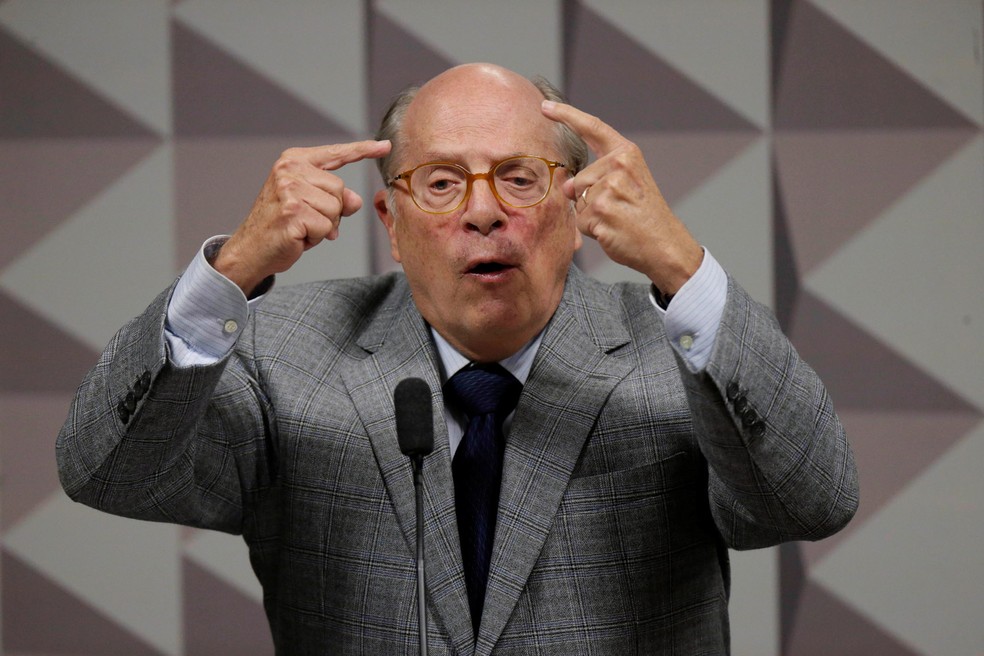 O jurista Miguel Reale Júnior, co-autor do pedido de impeachment da presidente Dilma Rousseff, durante sessão no Senado Federal, em Brasília — Foto: Ueslei Marcelino/Reuters