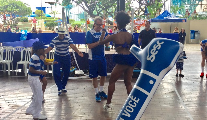 Bernardinho cai no samba no sesc madureira (Foto: Fotos/ Divulgação: Palmer Assessoria)