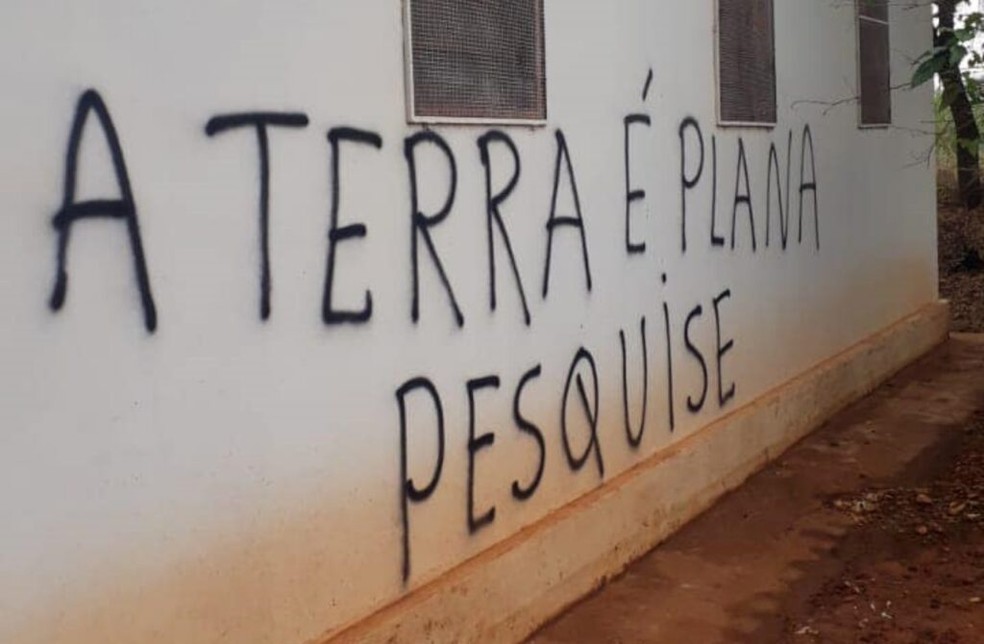 Capela de Araras é vandalizada e Diocese repudia intolerância religiosa — Foto: Arquivo Pessoal