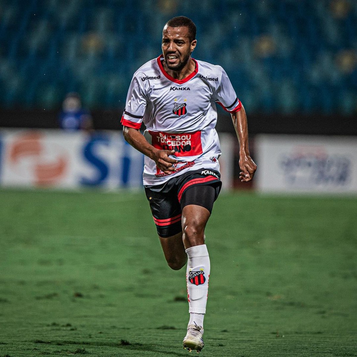 A dois jogos do acesso, Breno Lopes avalia reta final do ...