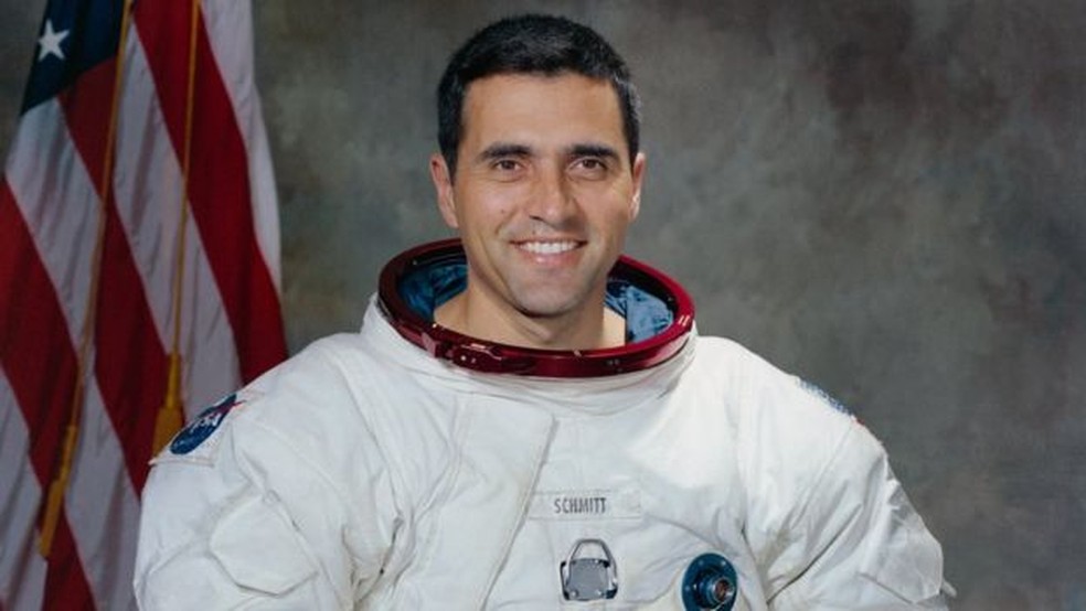 Harrison Schmitt integrou a equipe da Apollo 17, em 1971; para ele, foi dif&iacute;cil se adaptar &agrave; escurid&atilde;o do espa&ccedil;o (Foto: AFP)