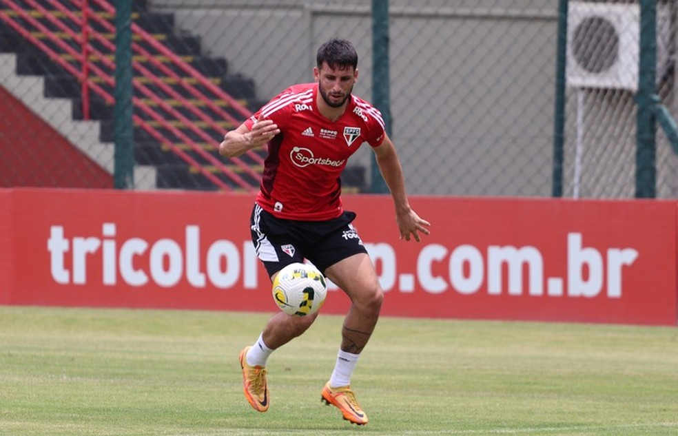 Calleri em treino do São Paulo — Foto: Divulgação
