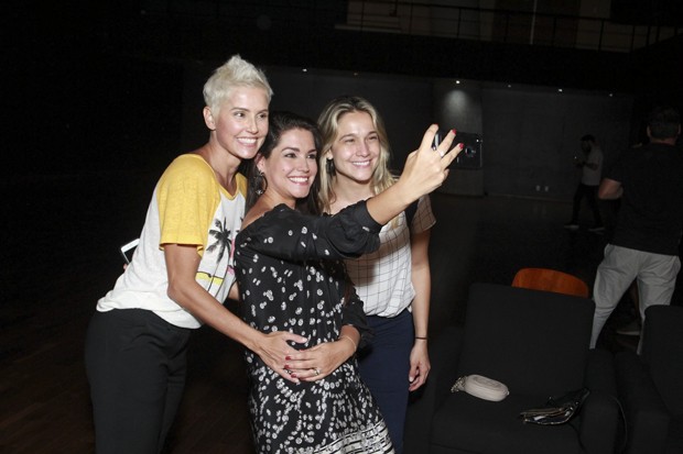 Deborah Secco, Thais Fersoza e Fernanda Gentil (Foto: Thyago Andrade/Brazil News)
