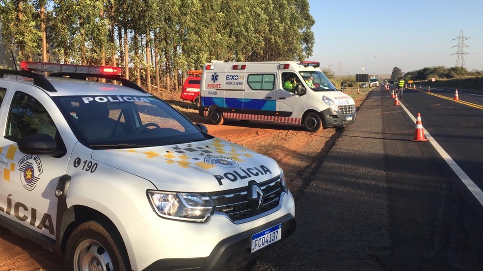 Acidente entre perua e caminhão matou dois rapazes na Rodovia Homero Severo Lins — Foto: João Martins/TV Fronteira