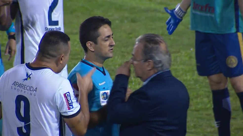 Auxiliar Samuel e delegado Adalberto serÃ£o julgados pelo STJD â€” Foto: ReproduÃ§Ã£o SporTV