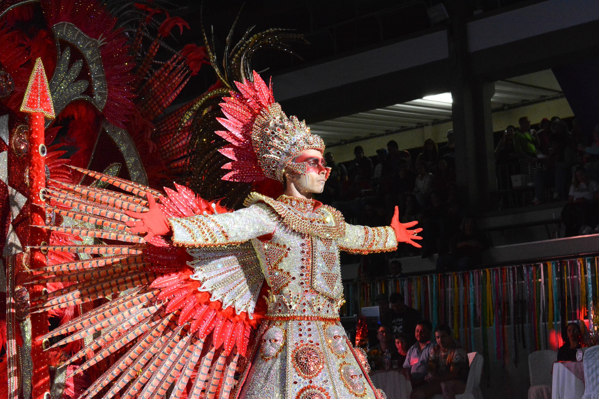 Carnaval em Nova Friburgo tem inscriÃ§Ãµes abertas para concurso de fantasia nas categorias luxo, originalidade e gay