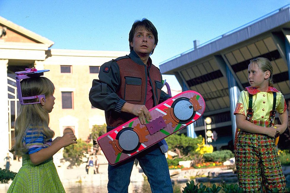 O jovem Marty McFly em cena de 'De Volta Para o Futuro 2' (Foto: Reprodução)
