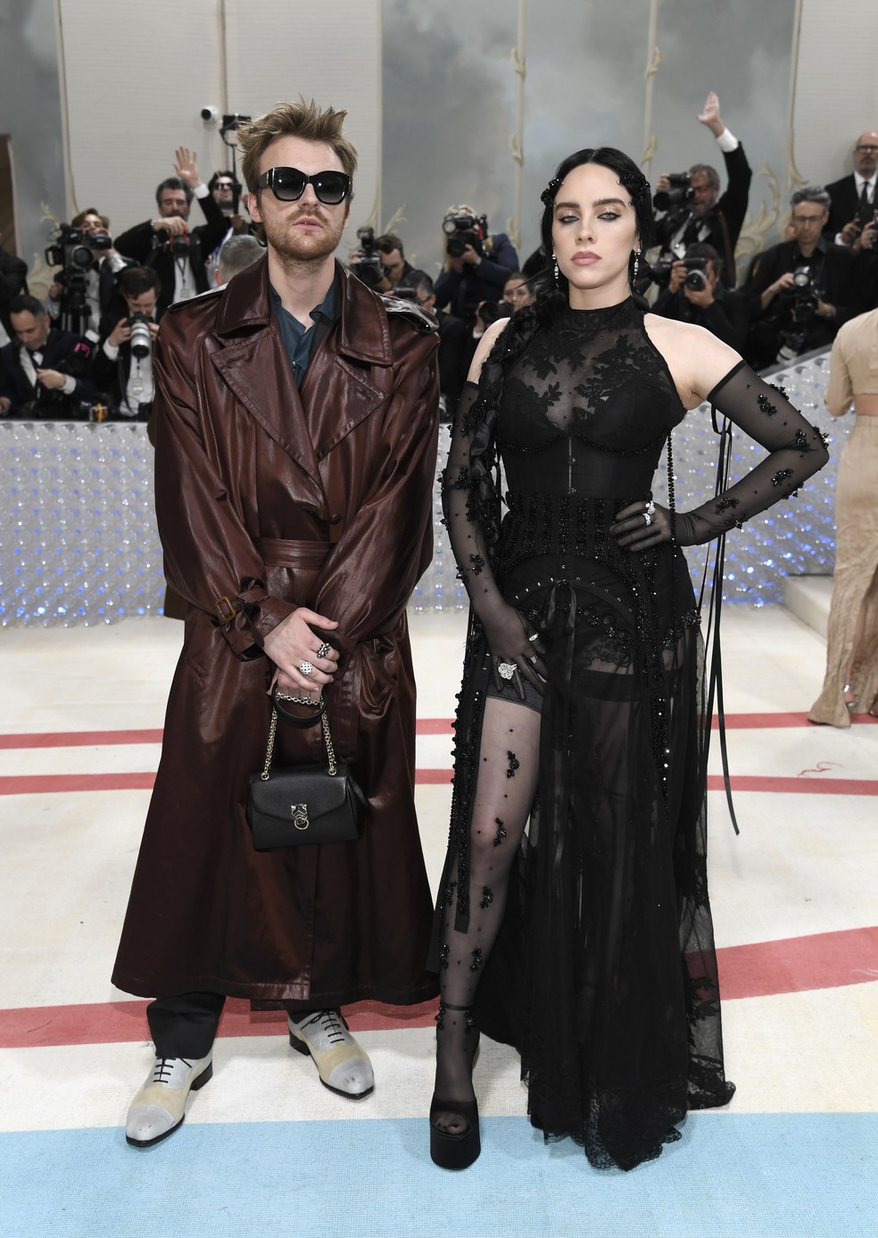 Billie Eilish e Finneas no Met Gala 2023 — Foto: Evan Agostini/Invision/AP
