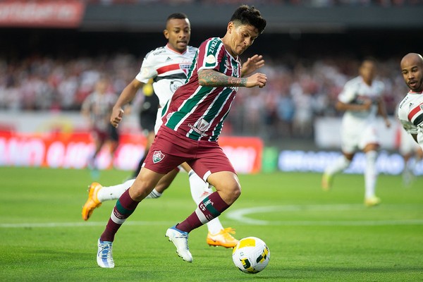 Cano, o artilheiro do Brasileirão, quer balançar as redes na partida contra o Bragantino (Foto: Marcelo Gonçalves / Fluminense FC)