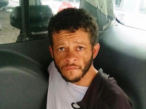 Homem procurado pela Justiça foi preso neste domingo em Santos (Foto: G1)