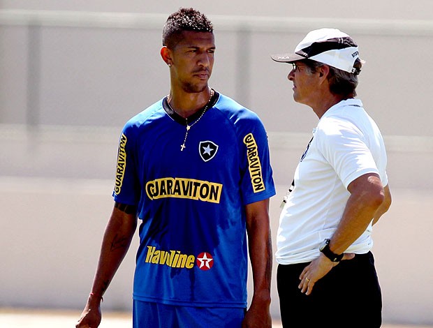 Antônio Carlos e Oswaldo de Oliveira no treino do Botafogo (Foto: Cezar Loureiro / Agência O Globo)