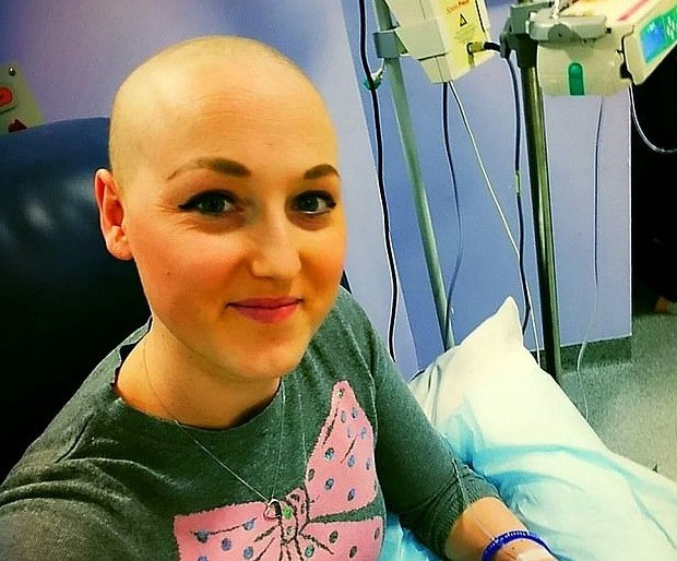 Após mastectomia dupla e quimioterapia, mulher descobre que nunca teve câncer (Foto: Arquivo pessoal)