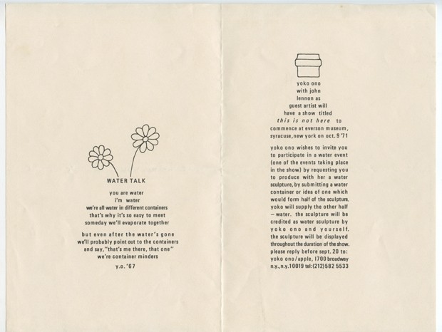 Yoko Ono Water Event (Evento Aquático), 1971. Convite e instruções para o Evento Aquático incluídos na exposição This Is Not Here (Isto não é aqui), Everson Museum of Art, Syracuse, Nova York, 1971. Offset sobre papel, Coleção Particular  (Foto: ©Yoko Ono)
