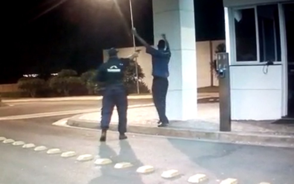 Câmera mostra momento em que Guilherme é assasinado — Foto: Divulgação/Polícia Civil