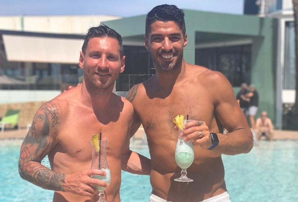 Lionel Messi e Luis Soarez curtem férias em Ibiza (Foto: Reprodução/Instagram)