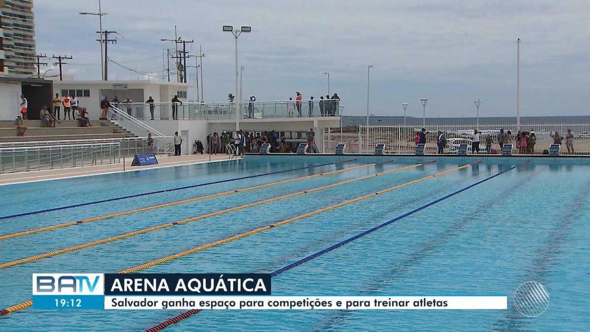Arena Aquática com piscina olímpica é