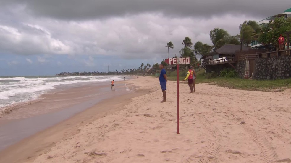 Local onde foram realizadas buscas em Porto de Galinhas, no Litoral Sul de Pernambuco — Foto: Reprodução/TV Globo