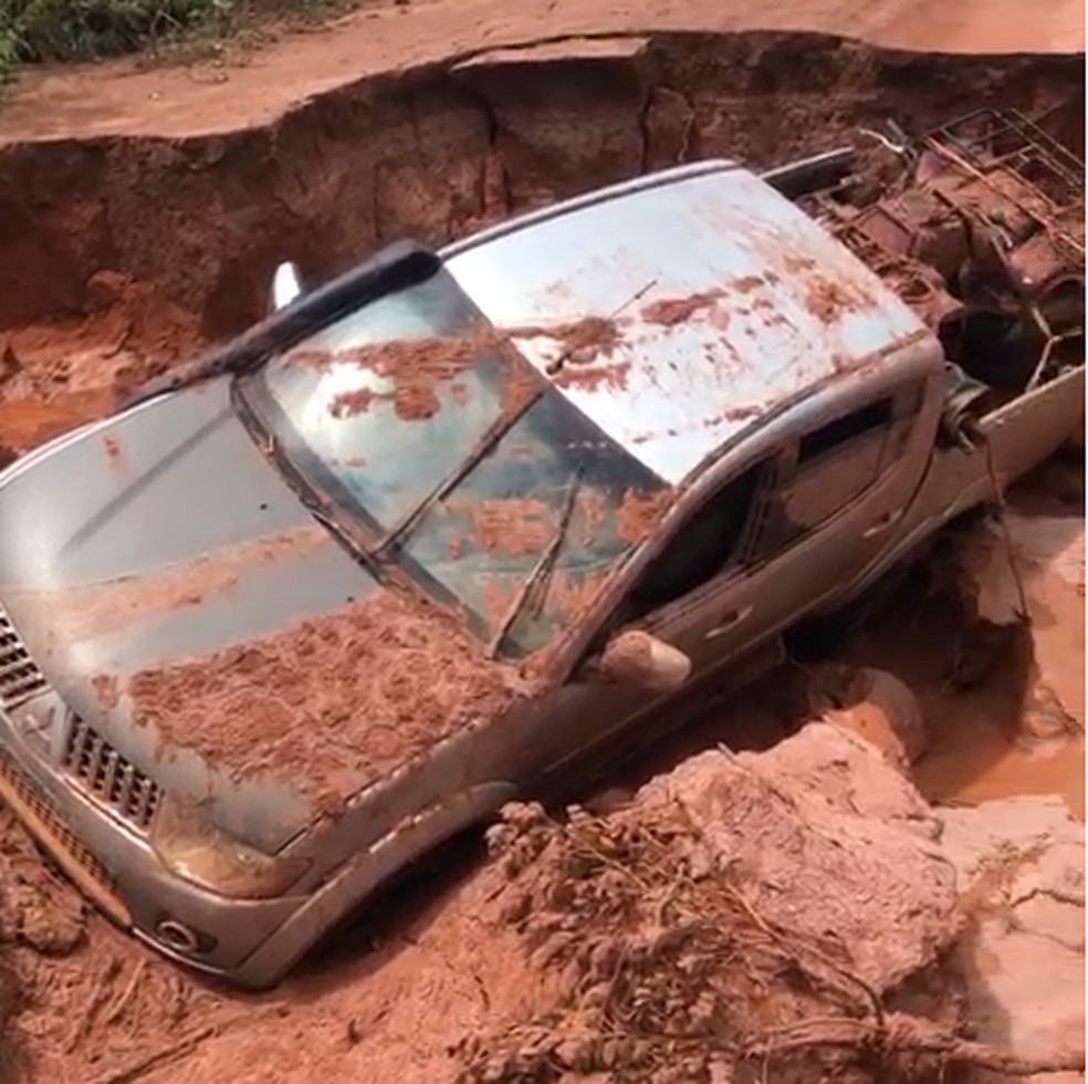 Ocupantes do veículo não se feririam — Foto: Divulgação