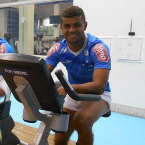 Substituto de Willian contra o Villa, Alisson quer recomeço no Cruzeiro
