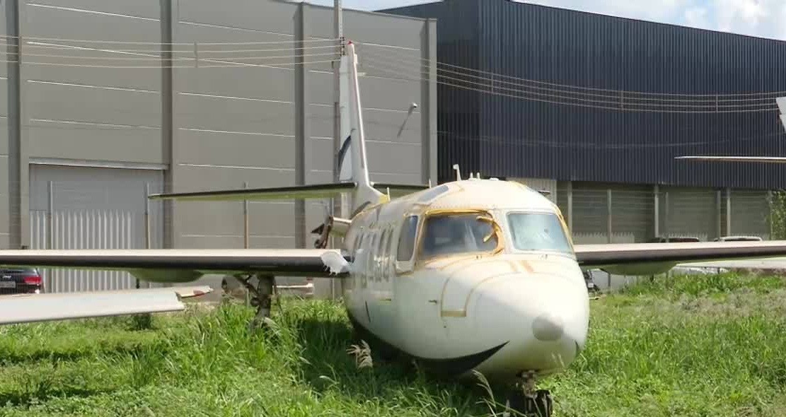Aeroporto de Maringá tem 6 aviões abandonados que aguardam decisões judiciais e acordos comerciais