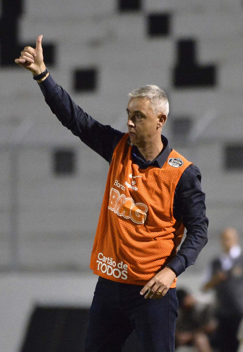 Tiago Nunes diz que Ponte fez gols em acidentes, e quer Corinthians menos pilhado na Libertadores