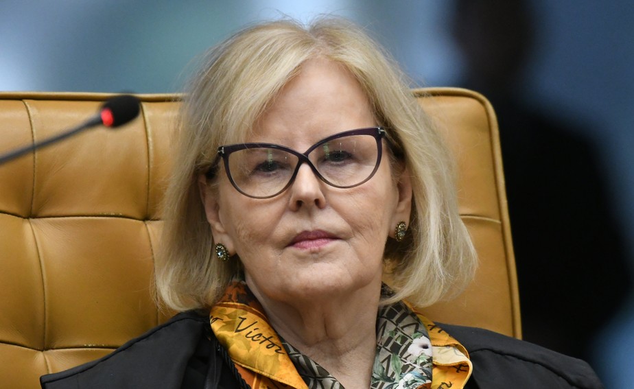 Rosa Weber tira da PGR apuração sobre ataques de Bolsonaro às urnas
