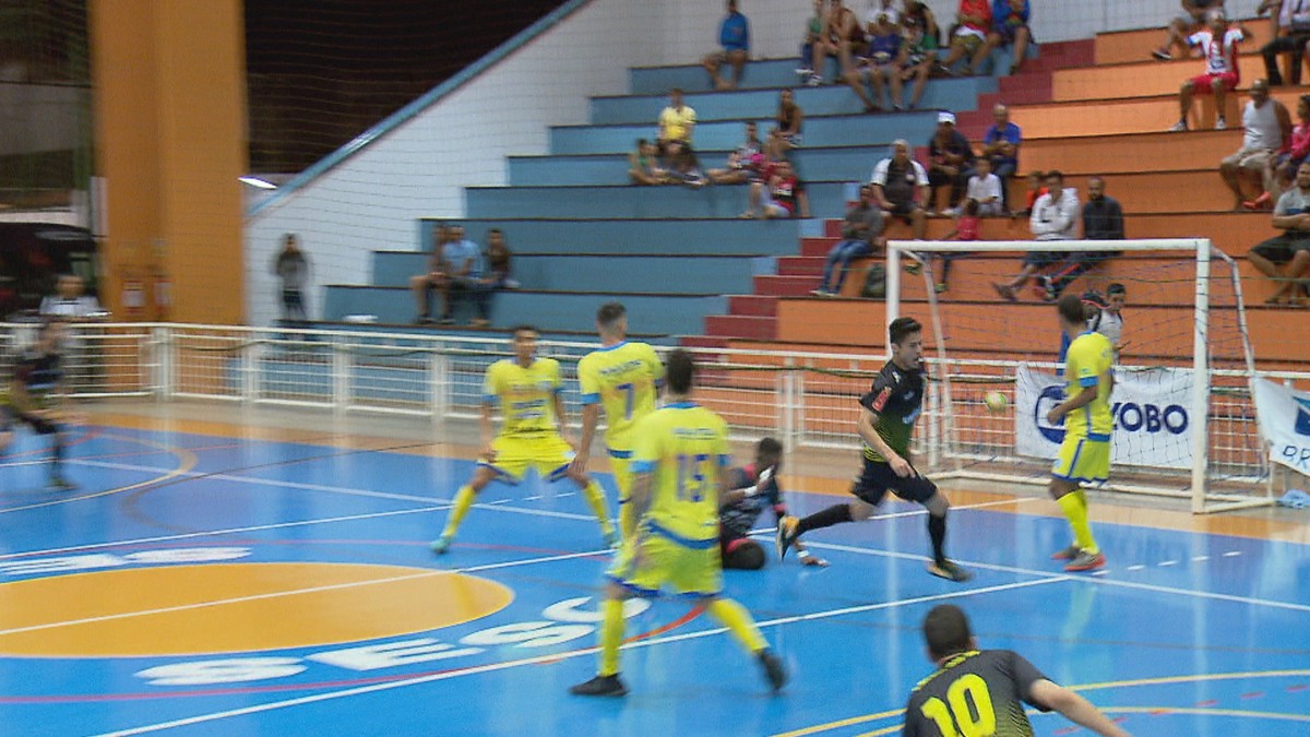 Cruzeiro e Brasília fazem a grande decisão da Copa Brasília de Futsal copa brasília de futsal ge