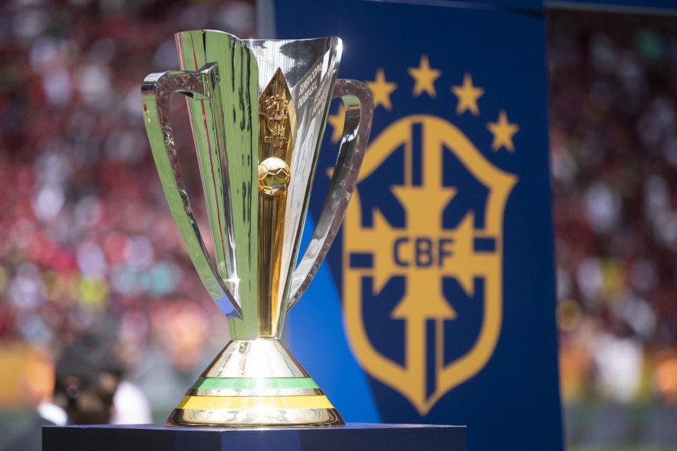 Troféu da Supercopa do Brasil — Foto: Lucas Figueiredo/CBF