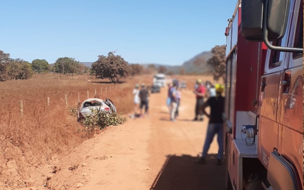 Acidente deixa mortos e feridos em Formosa — Foto: Reprodução/Corpo de Bombeiros