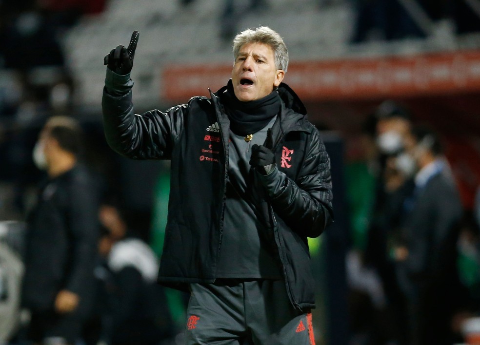 Renato Ga&uacute;cho - Olimpia x Flamengo - Libertadores &mdash; Foto: REUTERS/Cesar Olmedo
