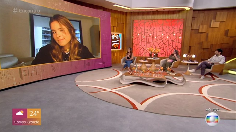 Em entrevista ao 'Encontro', Giulia Be falou que está ansiosa pela estreia do 'BBB' e revelou torcida por Fiuk — Foto: TV Globo