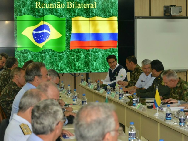 Reunião discutiu medidas de cooperação entre dois países (Foto: Divulgação/Exército)