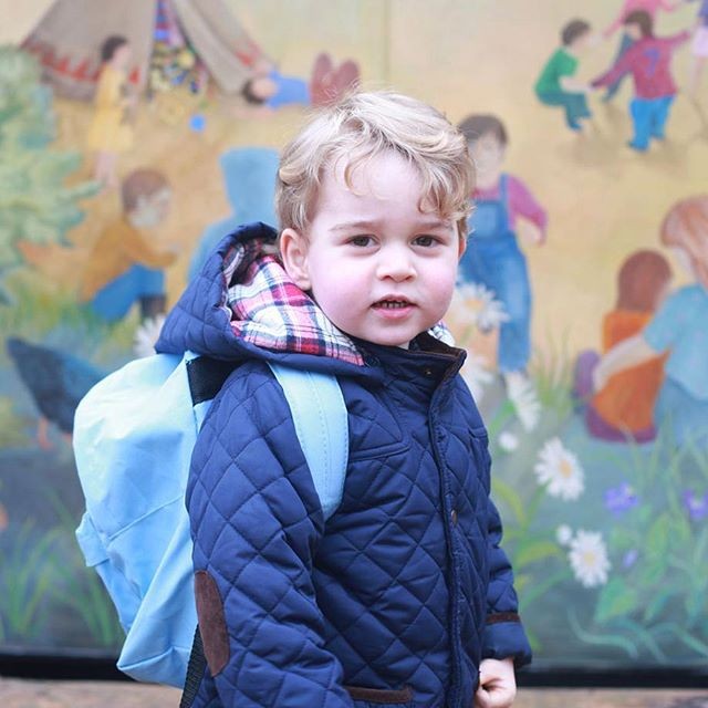 O príncipe George em seu primeiro dia de aula (Foto: Reprodução/Instagram)