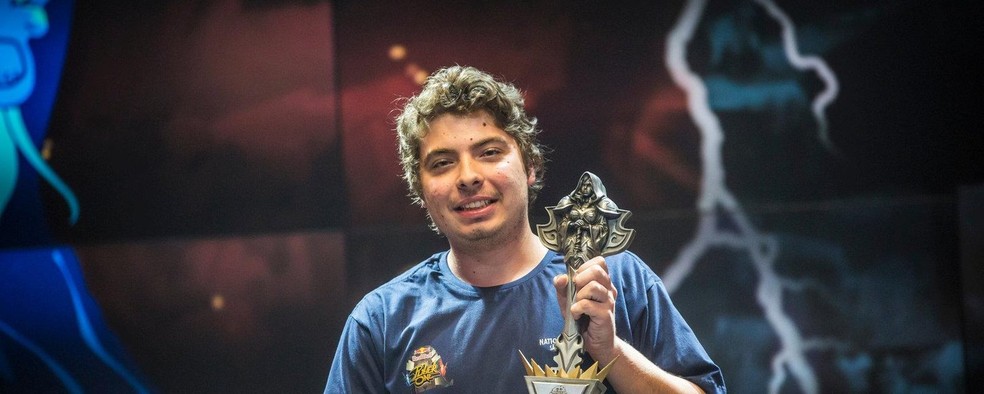 Lol Lucas Gregio Torna Se O Primeiro Bicampeao Nacional De Torneio X1 De Amadores Lol Sportv