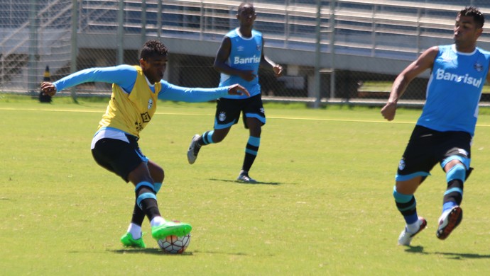 Grupo usa brincadeira para integrar Bolaños ao Grêmio: Excepcional