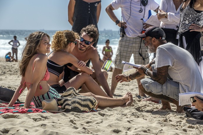 Juliana Paiva, Carolina Duarte e Gabriel Stauffer em gravação da próxima novela das 9 (Foto: Fábio Rocha/Gshow)
