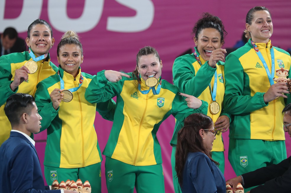 SeleÃ§Ã£o feminina de handebol conquistou o sexto ouro seguido no Pan â€” Foto: REUTERS/Sergio Moraes