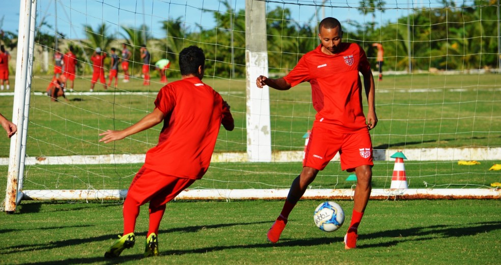 Willians Santana, atacante do CRB — Foto: Maxwell Oliveira / Ascom CRB