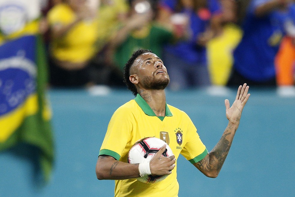 Para Jesus, Neymar precisa mudar a cabeça para ser o melhor — Foto: Michael Reaves/Getty Images