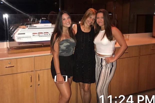 Rose Miriam com as filhas, Marina e Sofia (Foto: Reprodução/Instagram)