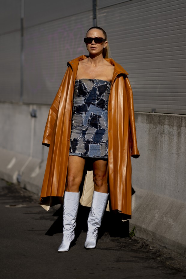 White boots in street style, 2022 (Photo: ImaxTree)