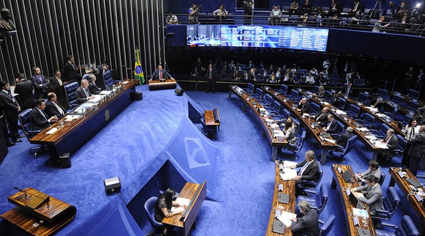 Plenário do Senado durante sessão deliberativa extraordinária que decidirá pela aprovação ou rejeição do relatório favorável à admissibilidade do processo de impeachment da presidente Dilma Rousseff. (Foto: Pedro França/Agência Senado)