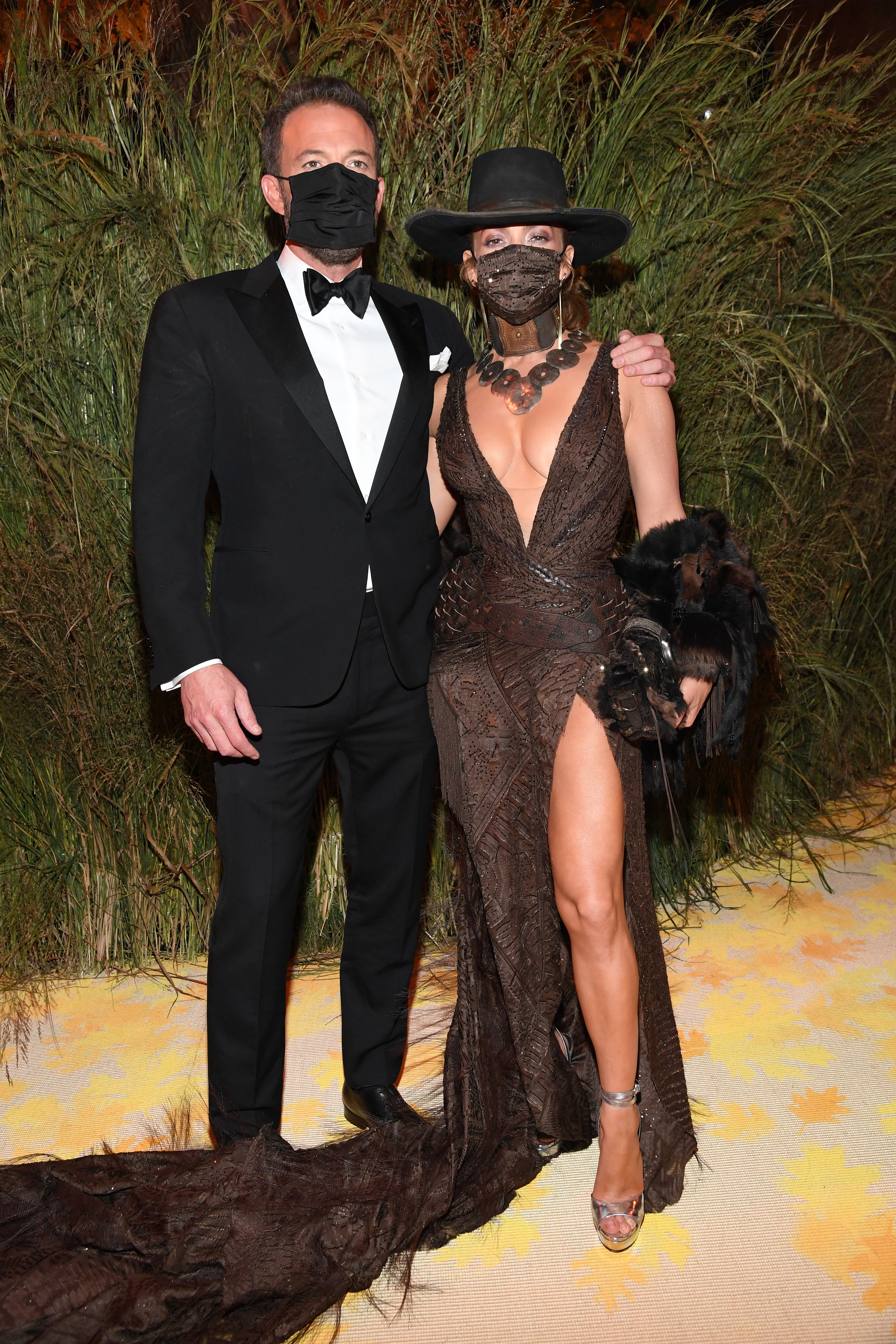 NEW YORK, NEW YORK - SEPTEMBER 13: (EXCLUSIVE COVERAGE) (L-R) Ben Afleck and Jennifer Lopez attends the The 2021 Met Gala Celebrating In America: A Lexicon Of Fashion at Metropolitan Museum of Art on September 13, 2021 in New York City. (Photo by Kevin Ma (Foto: Getty Images for The Met Museum/)