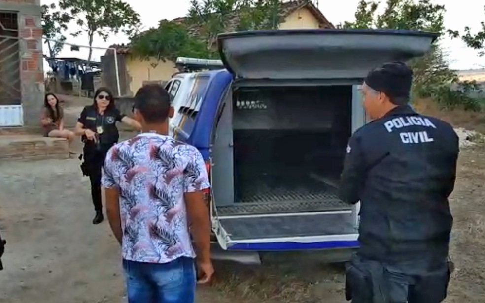 OperaÃ§Ã£o AnticorrupÃ§Ã£o tem como alvo crimes contra o instituto de previdÃªncia de OrobÃ³, no Agreste de Pernambuco â€” Foto: PolÃ­cia Civil/DivulgaÃ§Ã£o