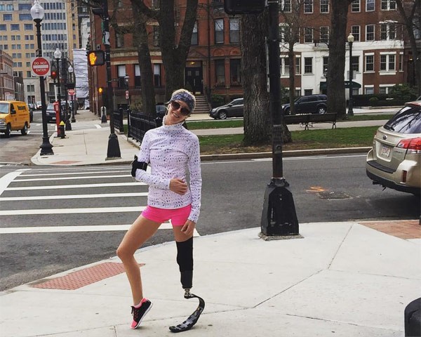 Adrianne Haslet-Davis é corredora, dançarina e ministra palestras motivacionais (Foto: Reprodução/Instagram)